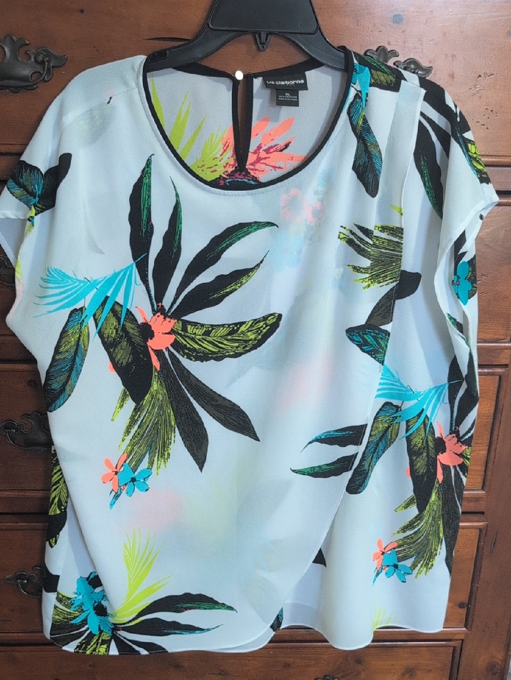Liz Claiborne White Tropical Floral Pullover Blouse with Black and Teal Accents